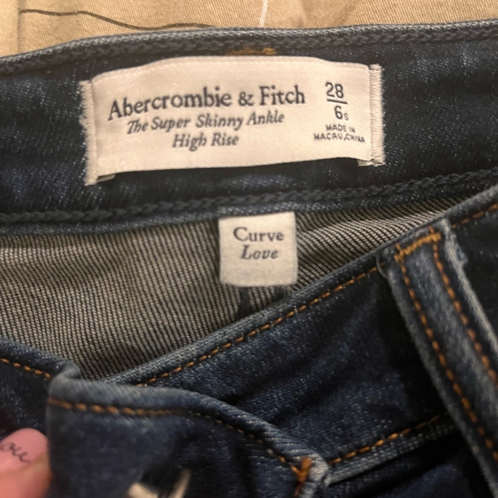 Abercrombie curve love jeans